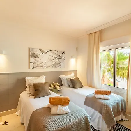 Aloha Hill Club *
