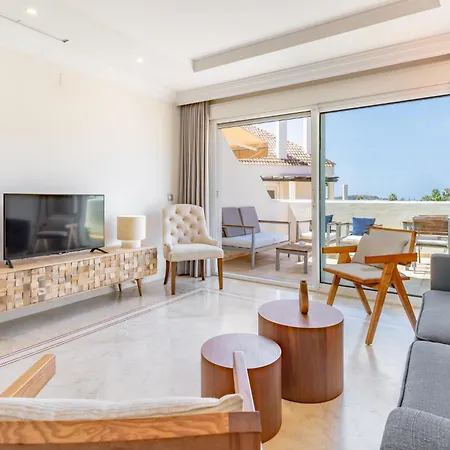 Aloha Hill Club アパート マルベーリャ